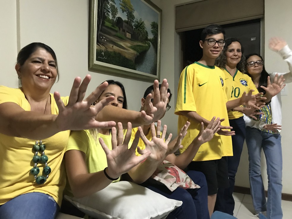 Foto de 2018 mostra 'família do hexa' já torcendo pela vitória.  — Foto: Marília Marques/arquivo