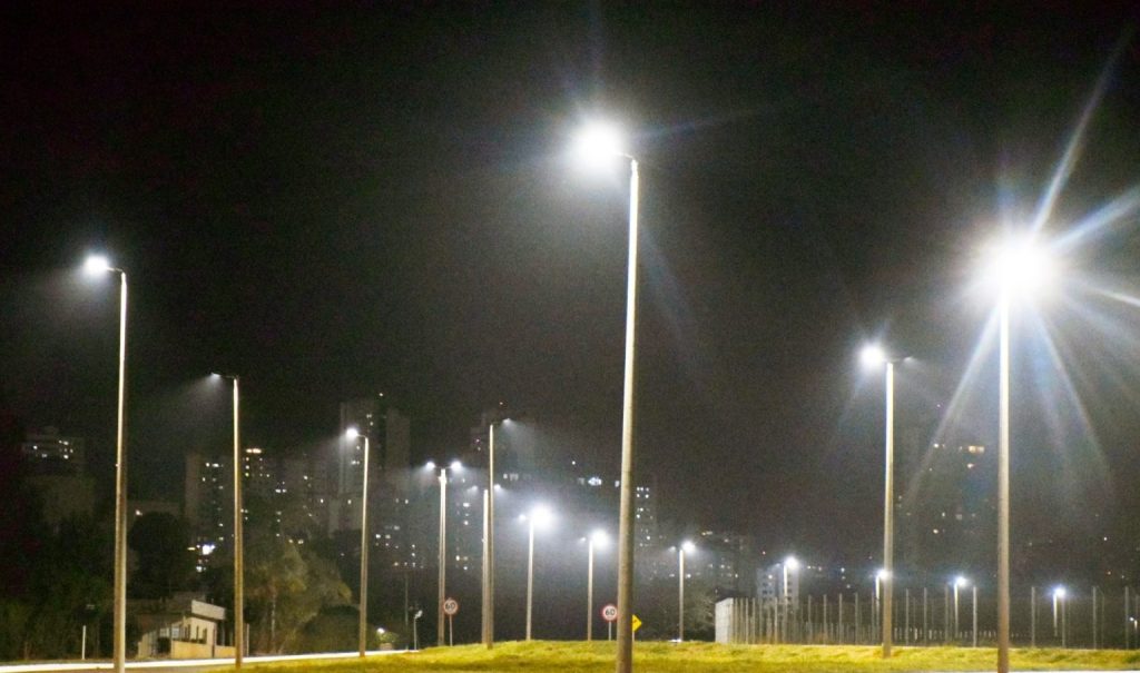 Águas Claras ganha 888 novas luminárias de LED