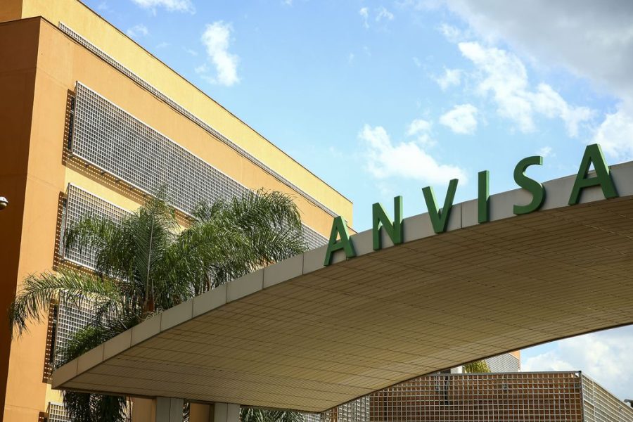 Fachada do edifício sede da Agência Nacional de Vigilância Sanitária (Anvisa).