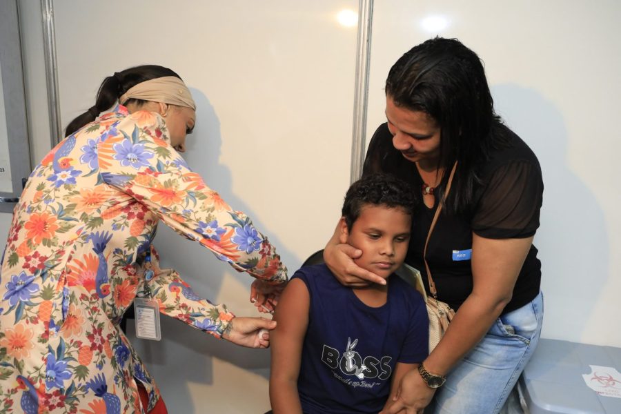 18.4.-Vacinacao-contra-dengue.-Foto-Jhonatan-Cantarelle-Agencia-Saude-1536x1024
