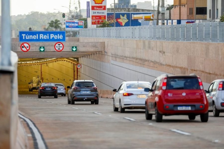 Governador_Ibaneis_Rocha_entrega_Túnel_Rei_Pelé,_maior_obra_de_sua_gestão_(52954162293)