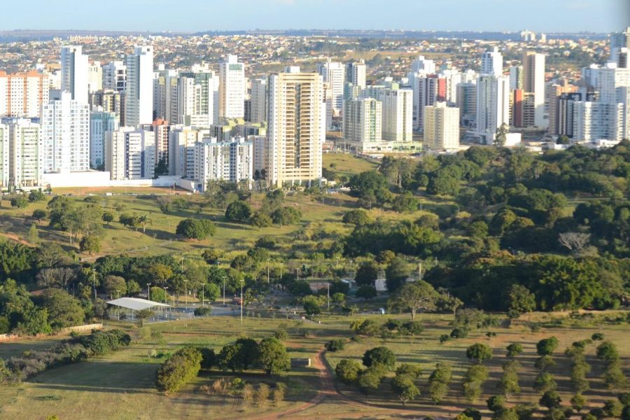 Cidade de Aguas Claras com detalhe da reserva do Bosque de Aguas Claras que circunda a cidade totalmente vertical no DF.

Foto: Ana Volpe/Agência Senado